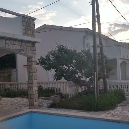 Apartmani Vuksanovic Паг Экстерьер фото